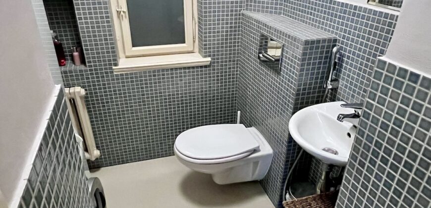 Krásný prostorný 3+kk+šatna  87m2,  v domě z období secese, se zahradou, reprezentativní lokalita P2 Vinohrady – Slovenská ul.