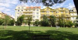 Krásný prostorný 3+kk+šatna  87m2,  v domě z období secese, se zahradou, reprezentativní lokalita P2 Vinohrady – Slovenská ul.