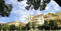Krásný prostorný 3+kk+šatna  87m2,  v domě z období secese, se zahradou, reprezentativní lokalita P2 Vinohrady – Slovenská ul.