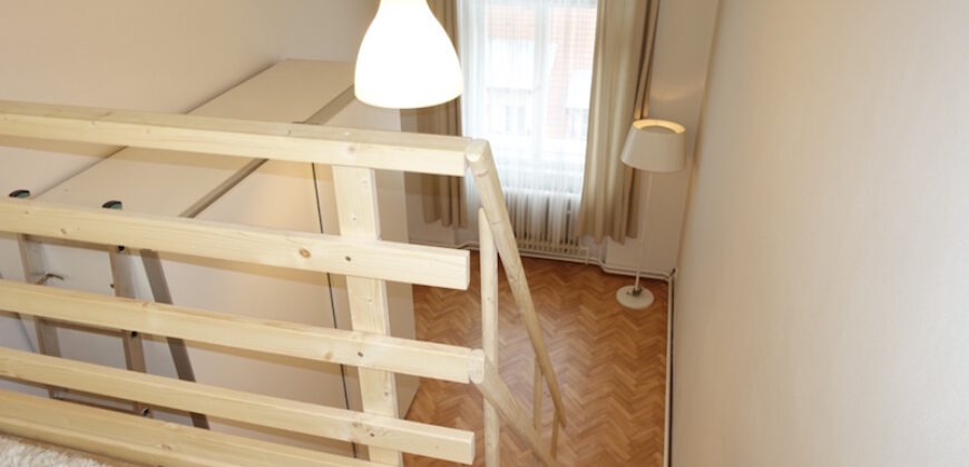 Prostorný byt v krásném domě z konce 19.stol. 3+1 91m2 + sklep DV, atraktivní lokalita P8 – Karlín