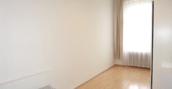 Prostorný byt v krásném domě z konce 19.stol. 3+1 91m2 + sklep DV, atraktivní lokalita P8 – Karlín